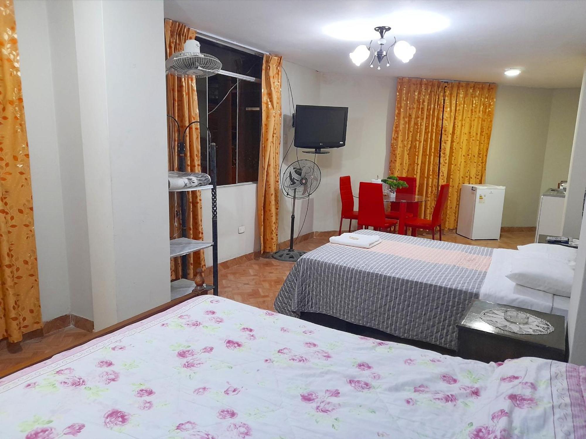 Travel House Hotel Ica Bagian luar foto